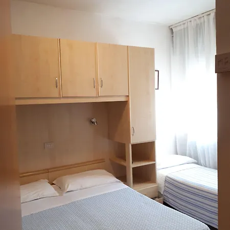 Dina Hotel