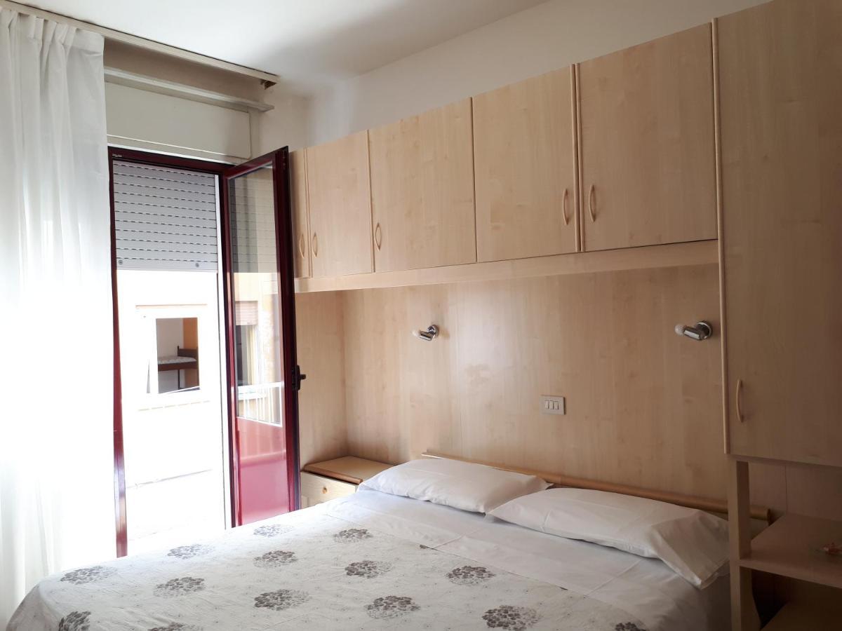 Dina Hotel