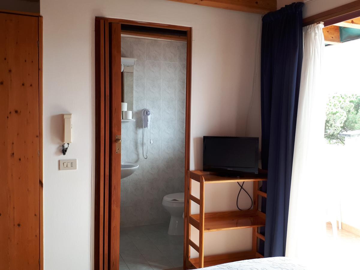 Dina Hotel 2*