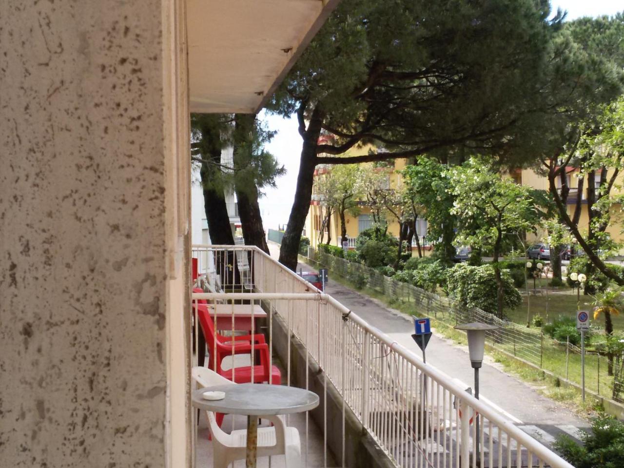 Hotel Dina 2*