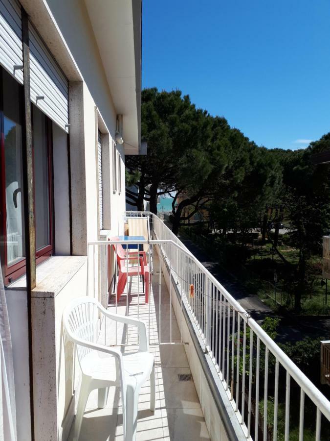 Dina Hotel 2*