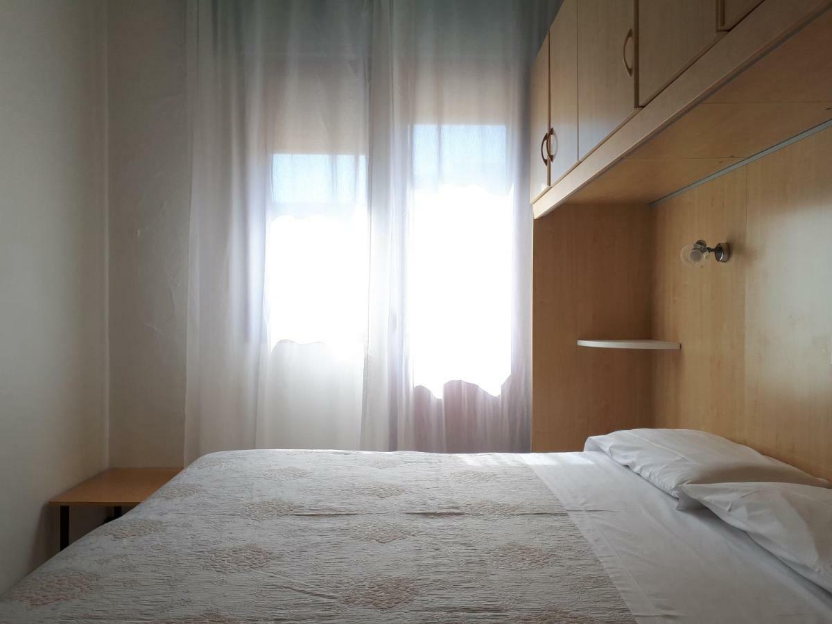 Dina Hotel